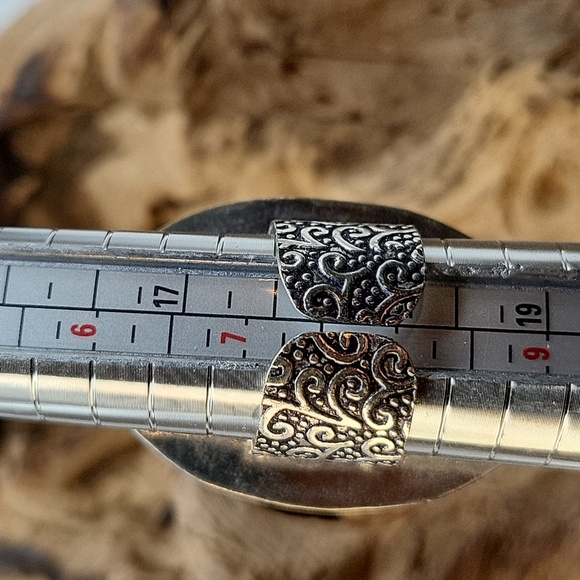 Color Enhanced Howlite Adjustable Ring - Picture 7 of 9